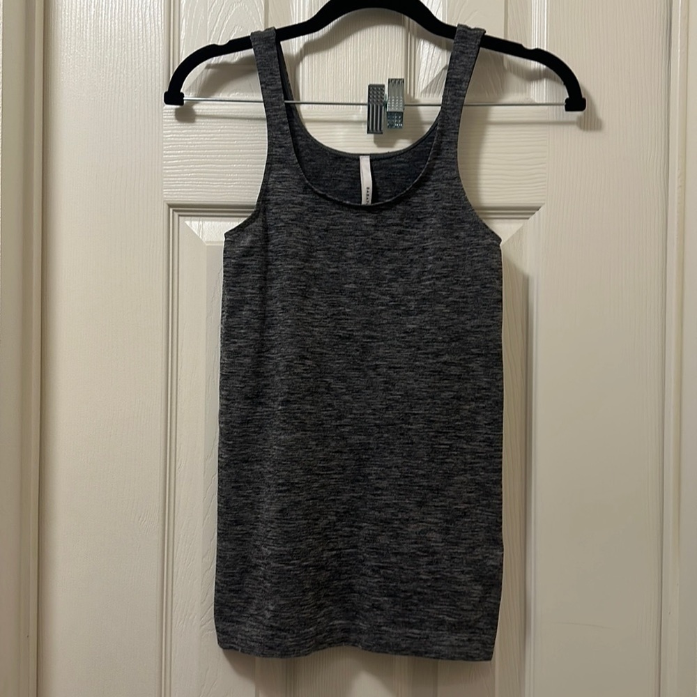 Babaton Athletic Grey/Black Heathered Tank